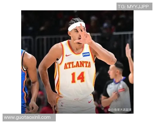 看着就疼！艾顿上篮被克雷伊奇打到下体 痛苦俯身缓一下